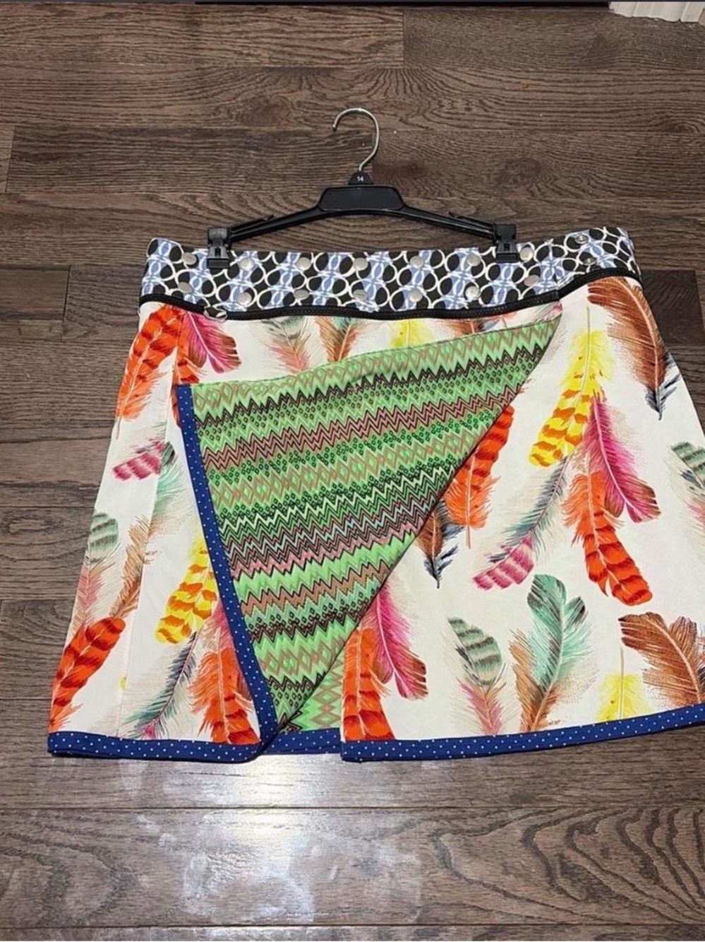 Reversible Feather Print A-Line Skirt in Multicolor - Picture 3 of 5